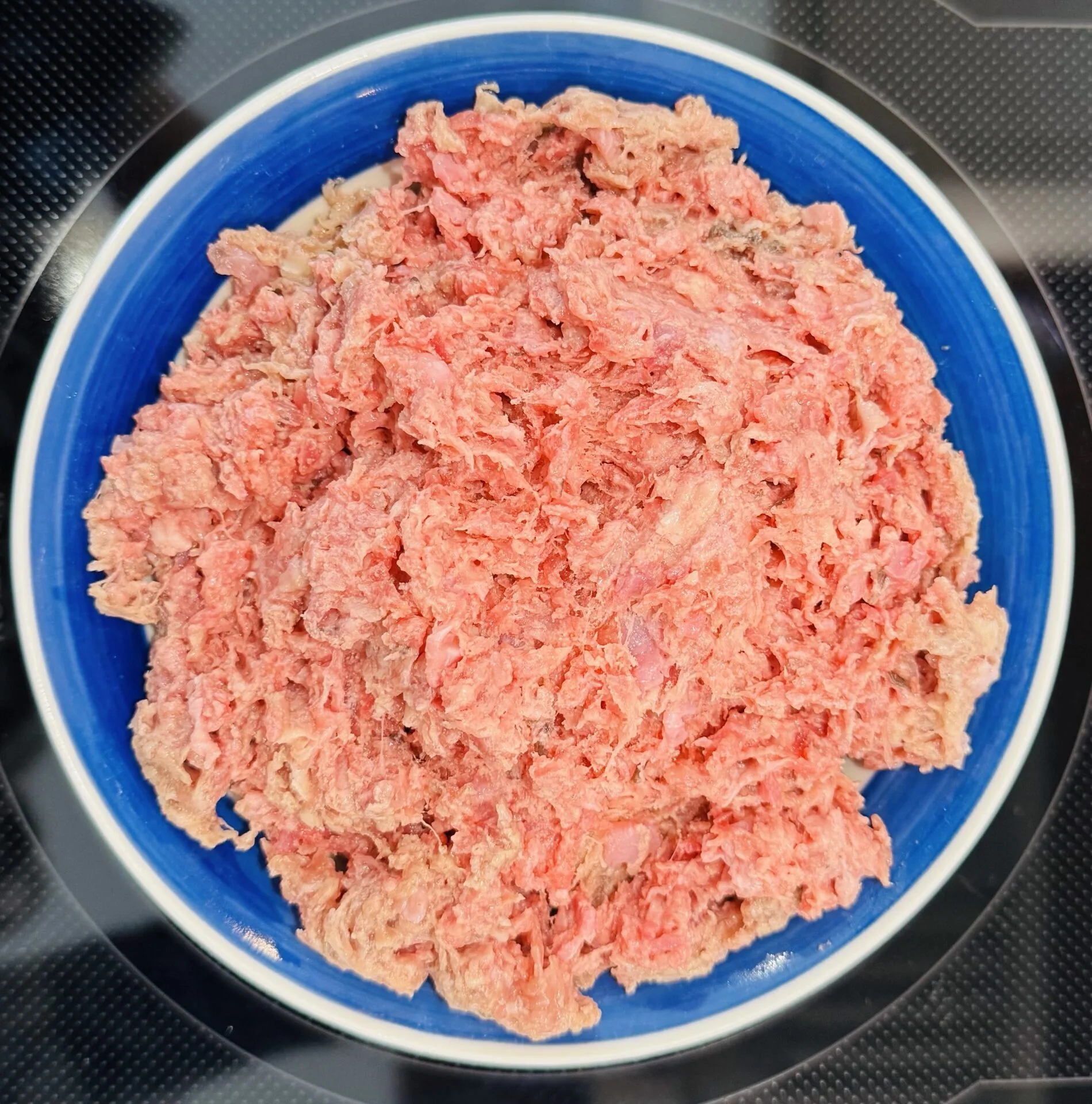 Preorder Fresh Pail 30 lb Beef Chicken Veggie Blend 1 Preorder fresh pail 30 lb beef chicken veggie blend